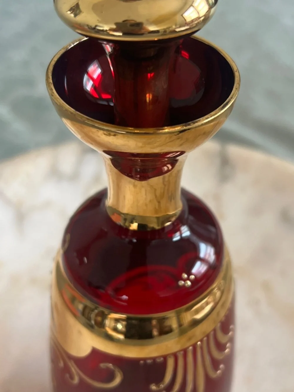 Vintage Italian Red Murano Glass Decanter - Picture 5 of 8